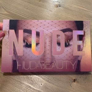 Huda Beauty The New Nude palette